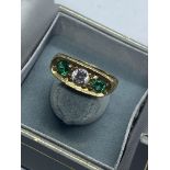 GENTS GREEN & WHITE STONE 9ct GOLD RING 