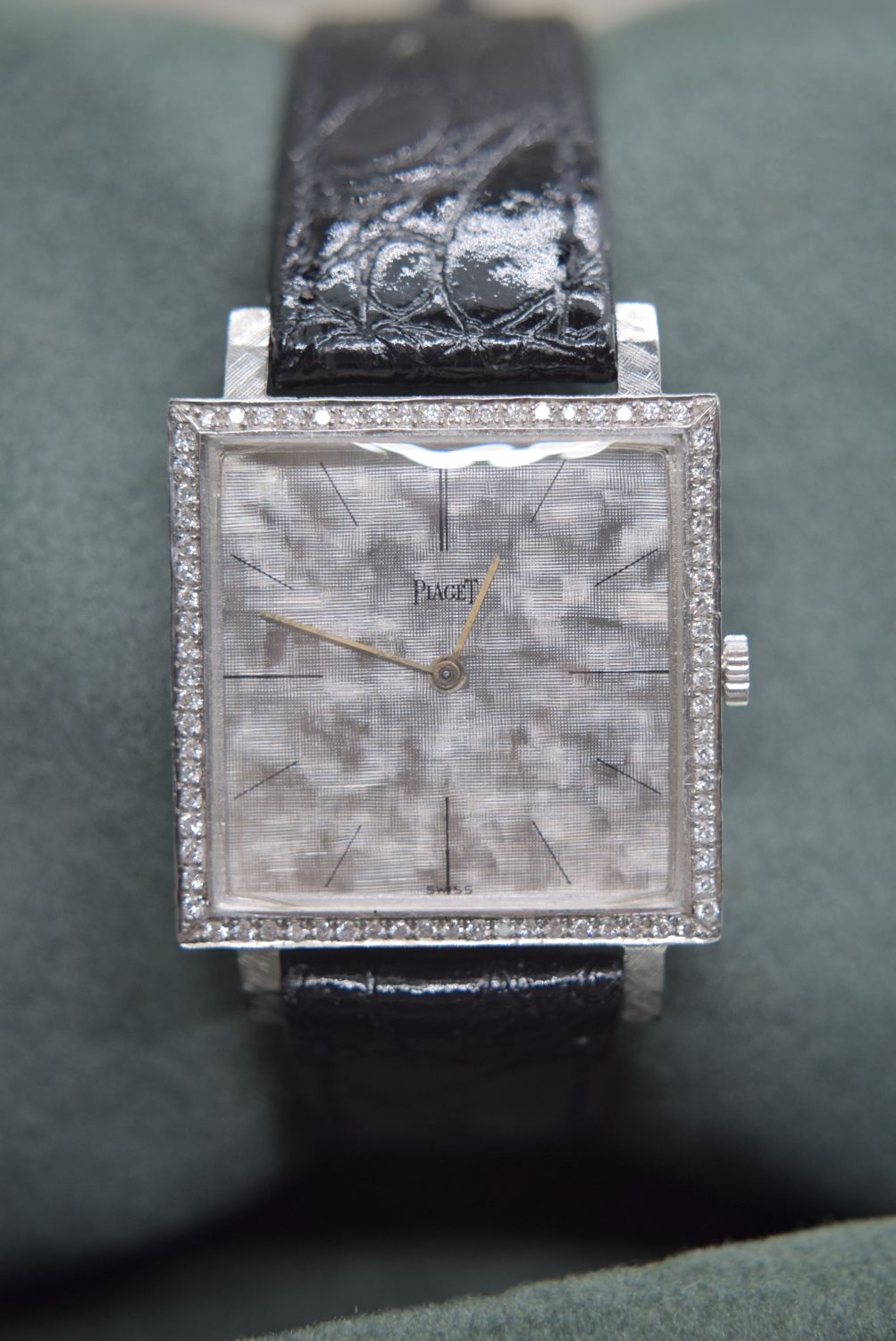 WHITE GOLD PIAGET WATCH (DIAMOND-SET) 25MM X 34MM CASEBACK NUMBERED 901 72749