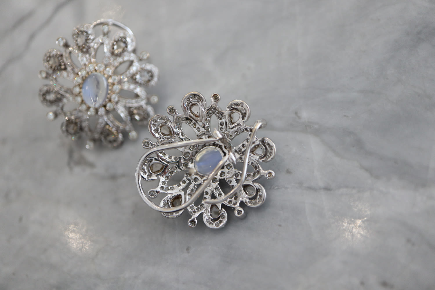 18K WHITE GOLD - DIAMOND & GEMSTONE EARRINGS - Image 3 of 3