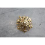 9K YELLOW GOLD BROOCH