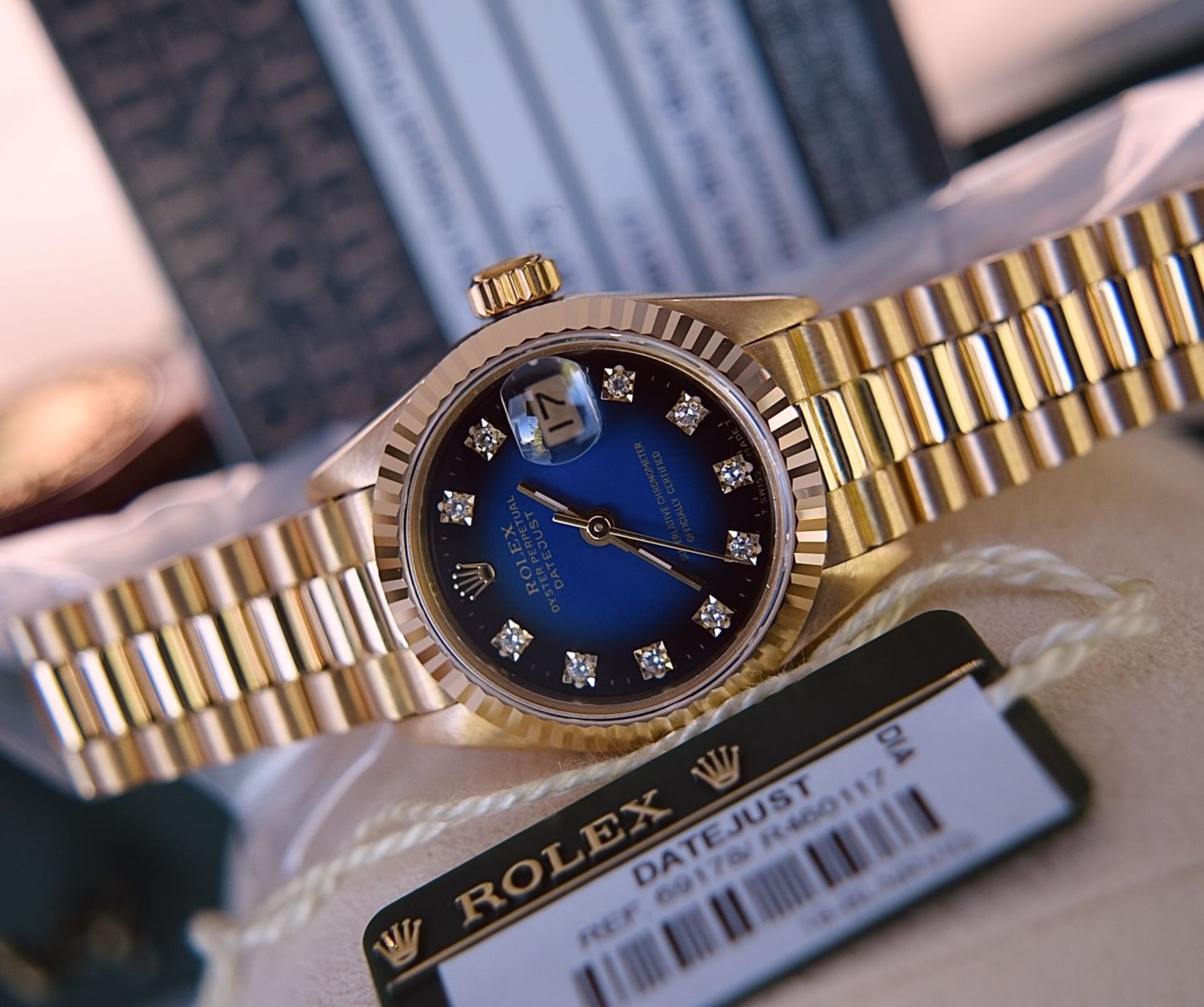 *DIAMOND* ROLEX 18CT YELLOW GOLD PRESIDENT DATEJUST - FACTORY *VIGNETTE* DIAMOND DIAL *FULL SET/ CER - Image 23 of 23