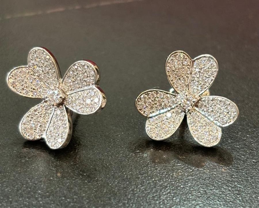 1.42CT DIAMOND 'FLOWER' STYLE EARRINGS (18CT WHITE GOLD)