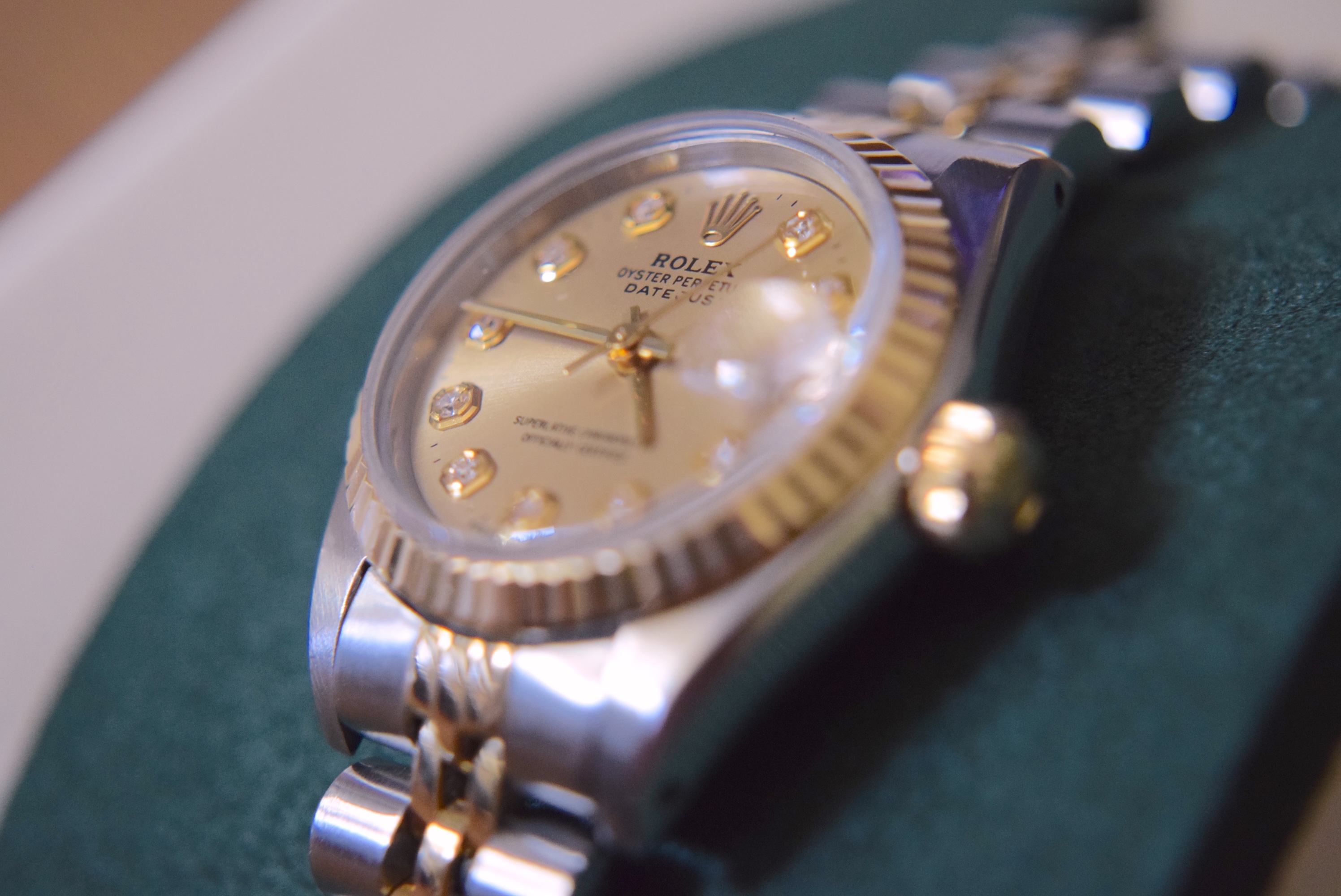 ROLEX DATEJUST 18CT GOLD/ STEEL 26MM LADIES MODEL (69173) - DIAMOND CHAMPAGNE DIAL - £9995 VALUATION - Image 3 of 10