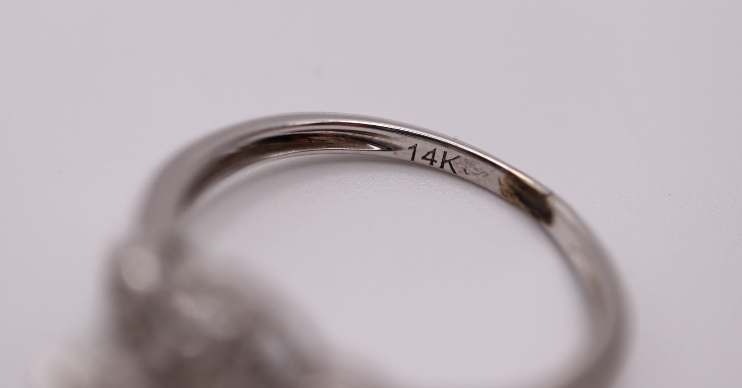 0.75CT 'VVS' CLARITY / H COLOUR - DIAMOND RING (UK SIZE: L 1/2) - Image 5 of 5
