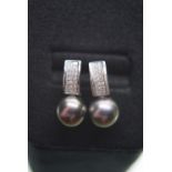 0.60CT 18K PRINCESS DIAMOND & PEARL EARRINGS (VVS G)