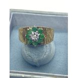 9ct GOLD EMERALD & DIAMOND RING 