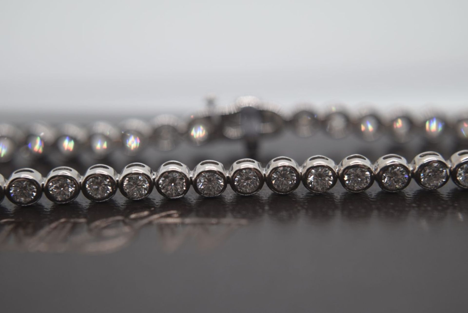 3.21CT DIAMOND TENNIS BRACELET (F/SI) 7"""" LENGTH IN 9CT WHITE GOLD (RUBOVER SET) - Image 2 of 5