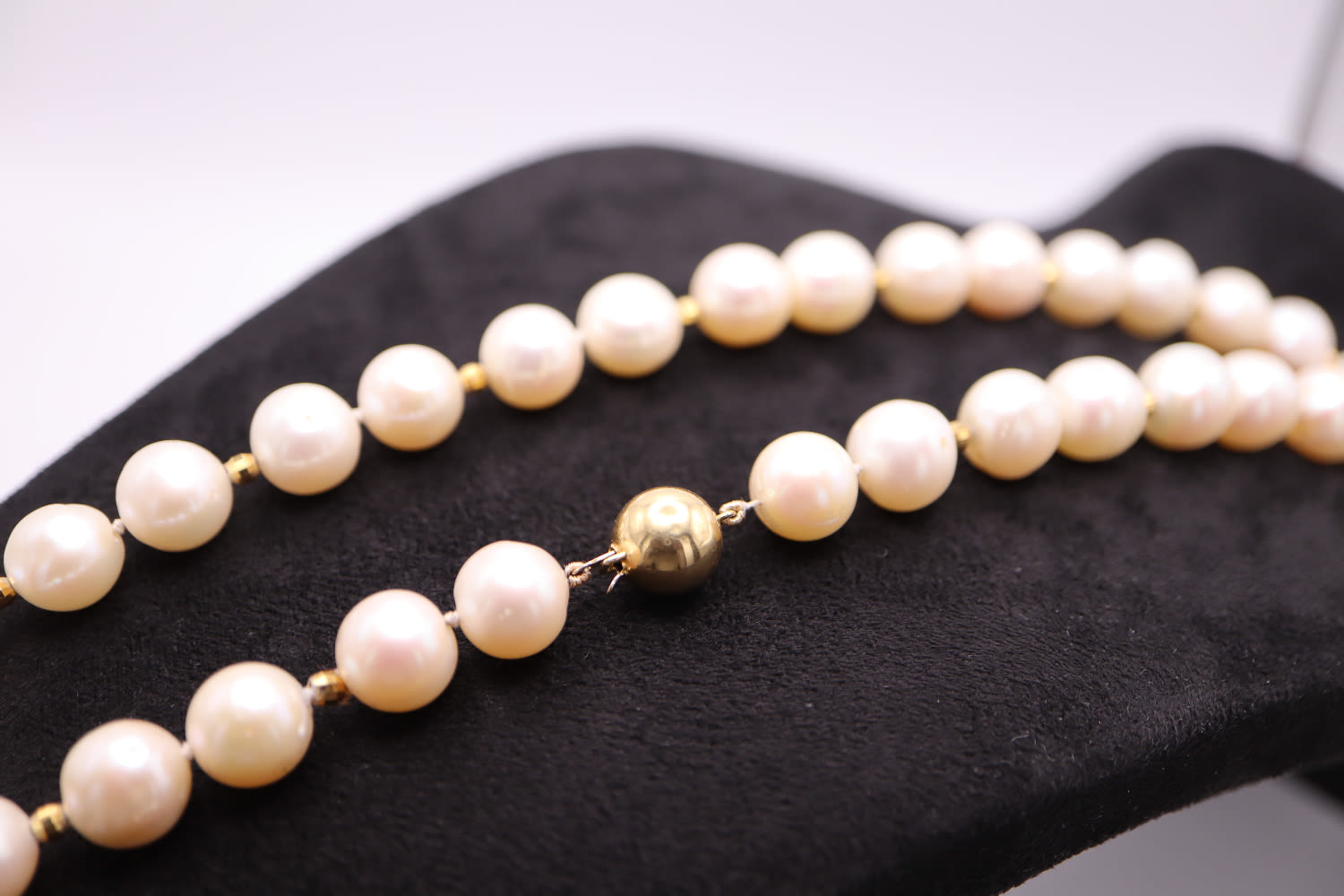 18K YELLOW GOLD & PEARL NECKLACE - Image 3 of 4
