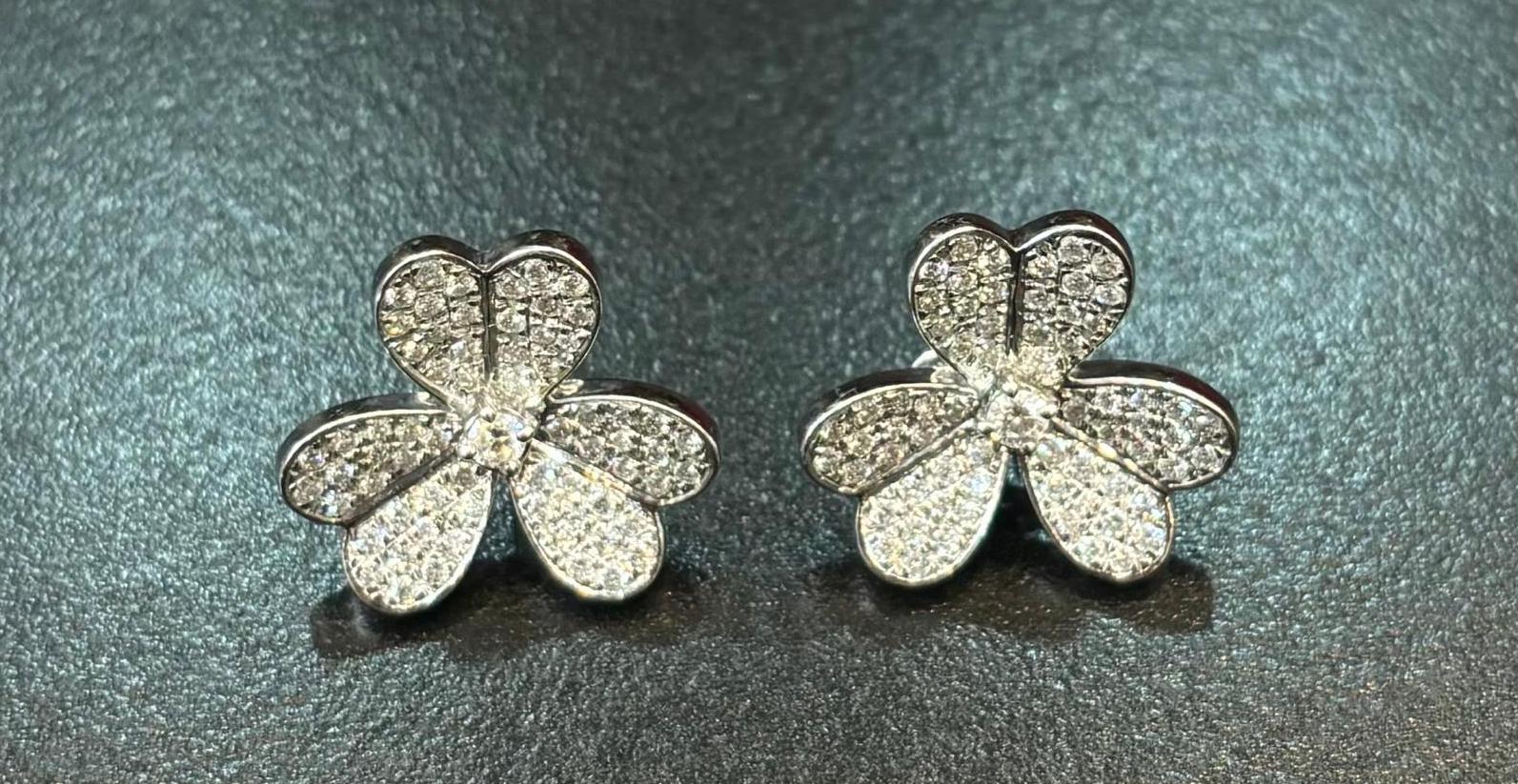 1.42CT DIAMOND 'FLOWER' STYLE EARRINGS (18CT WHITE GOLD) - Bild 8 aus 8