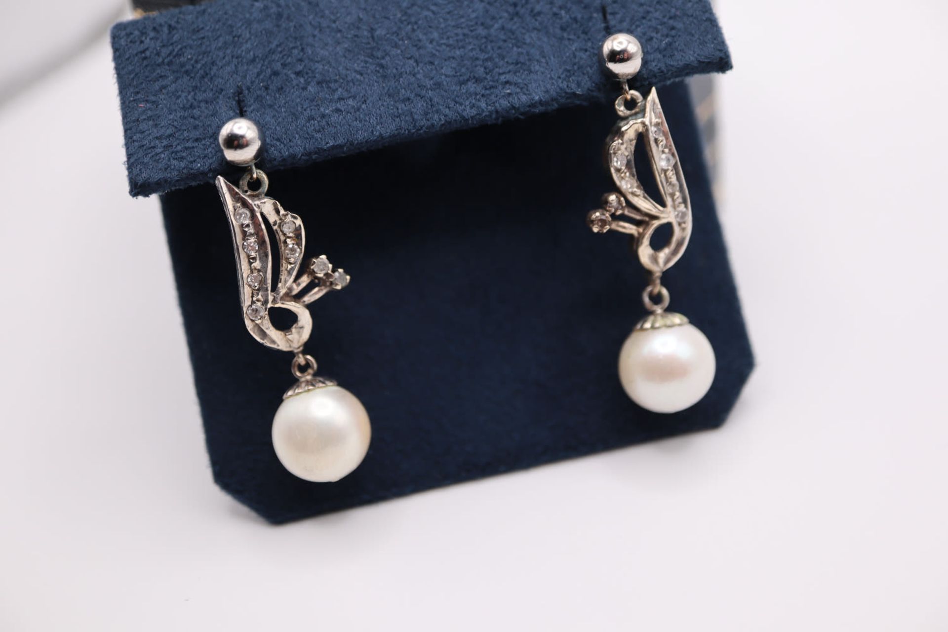 DIAMOND & PEARL EARRINGS IN 14K GOLD