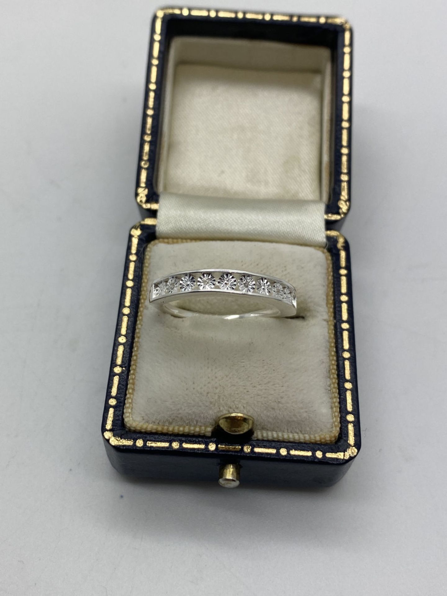 ILLUSION SET DIAMOND HALF ETERNITY RING SET IN 925 SILVER APPROX RING SIZE N - Image 2 of 2