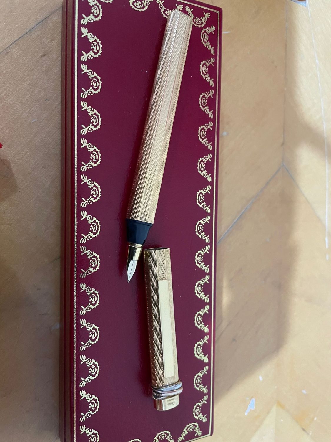 CARTIER - Must De Cartier Vendome Fountain Pen With Gold Nib - Image 3 of 8
