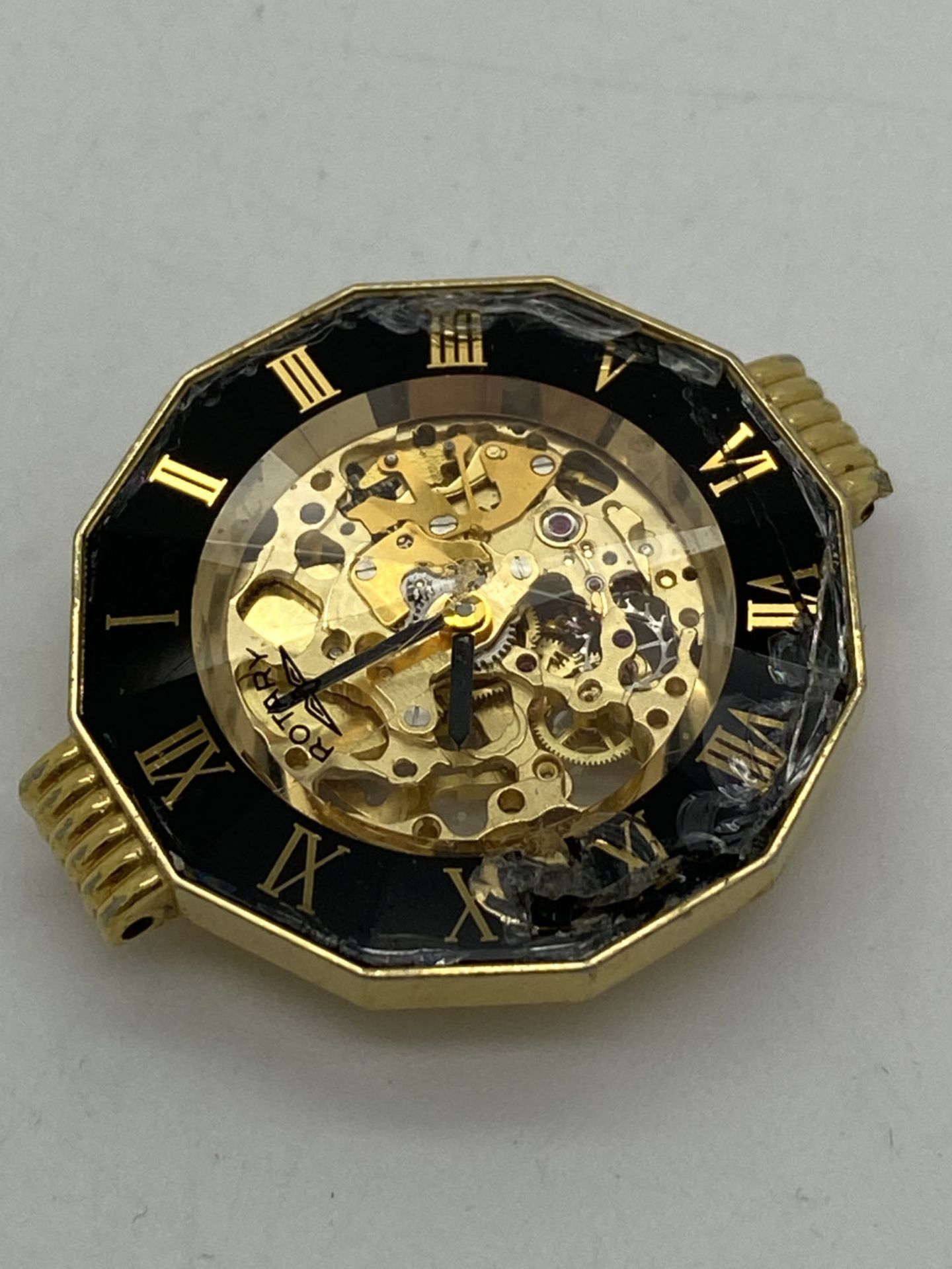 ROTARY WATCH MECHANICAL GOLD COLOURED - DAMAGED GLASS - Image 2 of 3