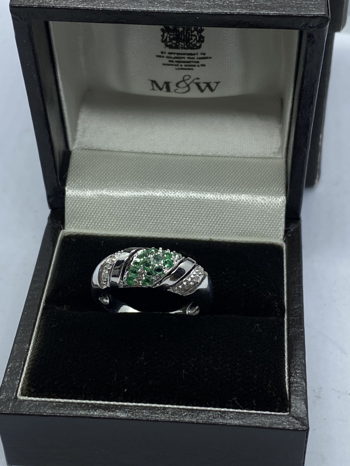 14CT WHITE GOLD EMERALD & DIAMOND RING - Image 3 of 4