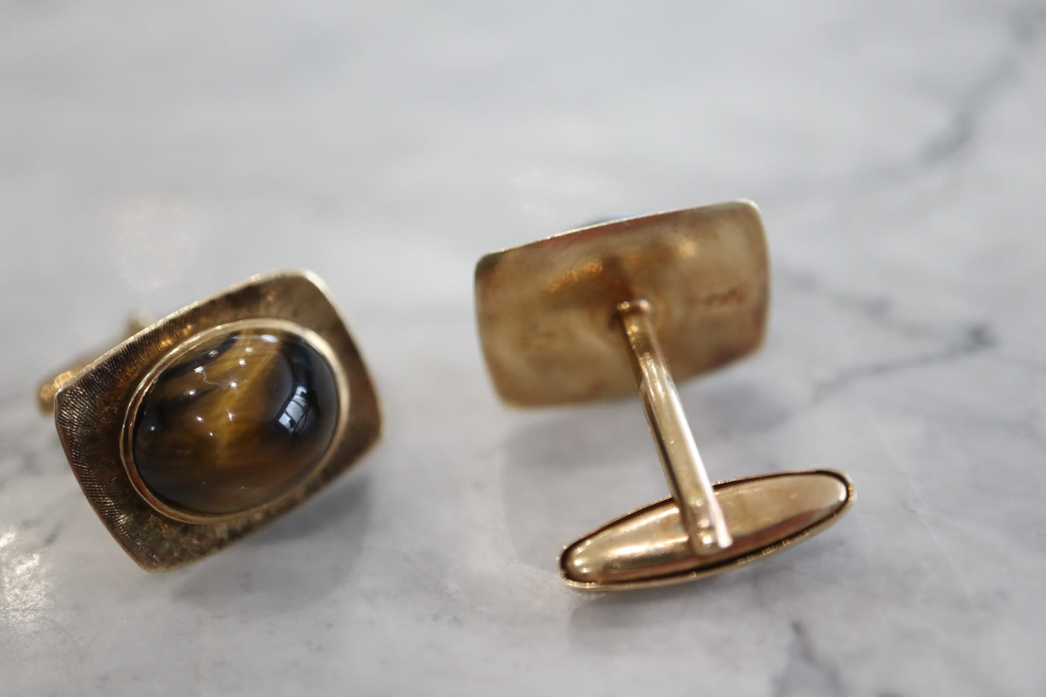 TIGERS EYE CUFFLINKS - 9K YELLOW GOLD - Image 3 of 5