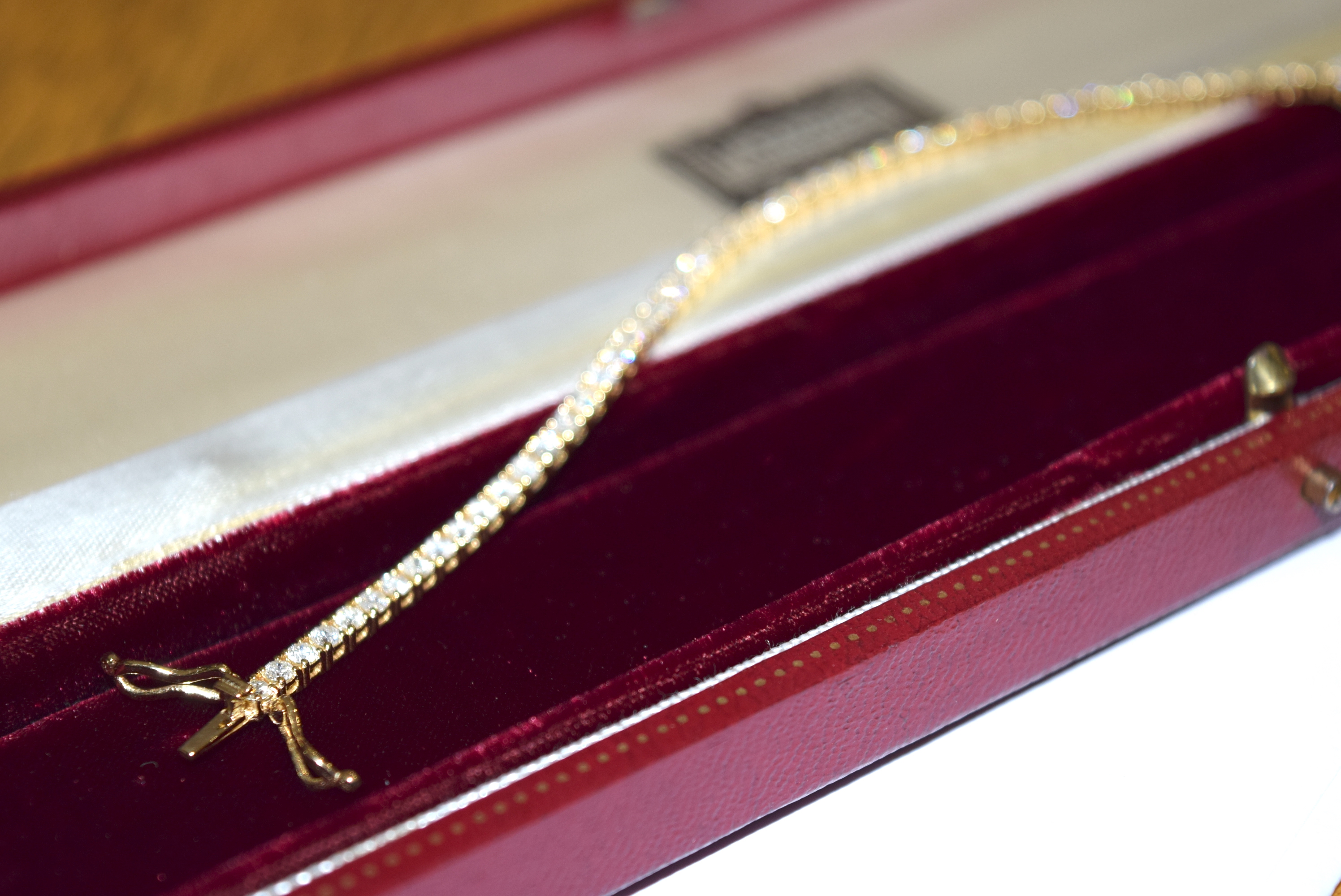 3.50CT DIAMOND TENNIS BRACELET *VS-SI / G* YELLOW GOLD/ BRILLIANT CUT DIAMONDS (£5K CERT VALUE) - Image 4 of 8