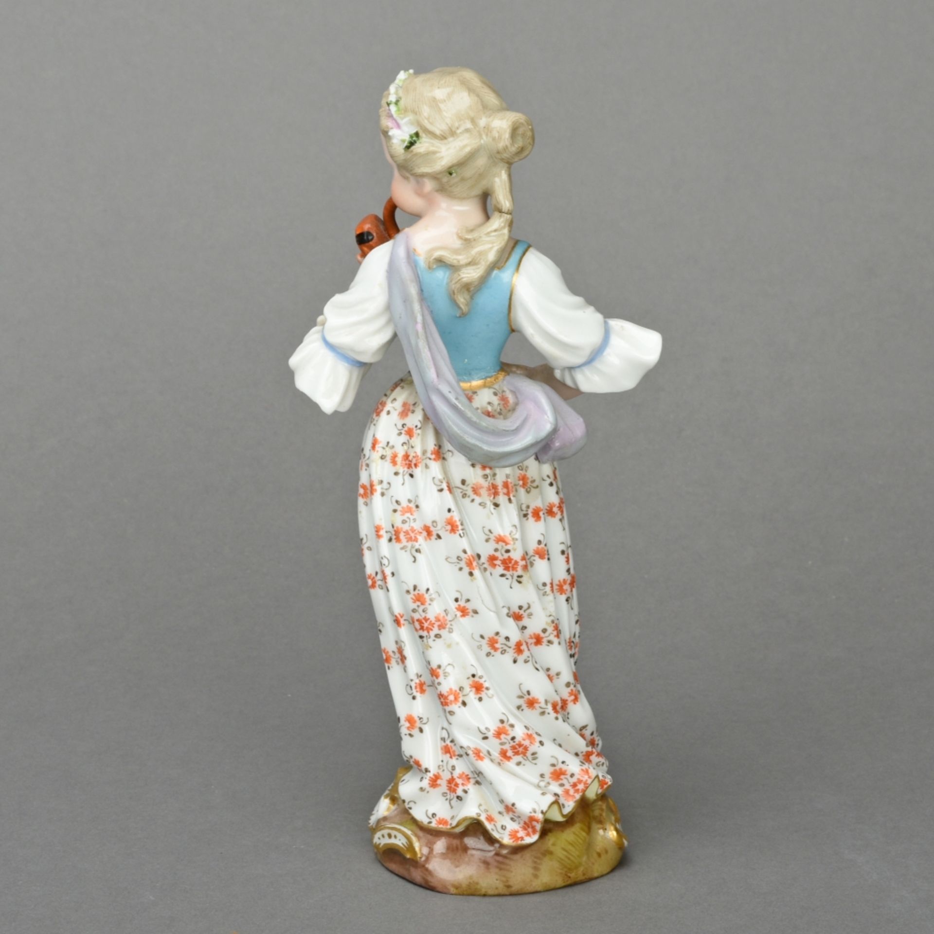 Fagottspielerin aus der Mädchenkapelle - Image 3 of 5