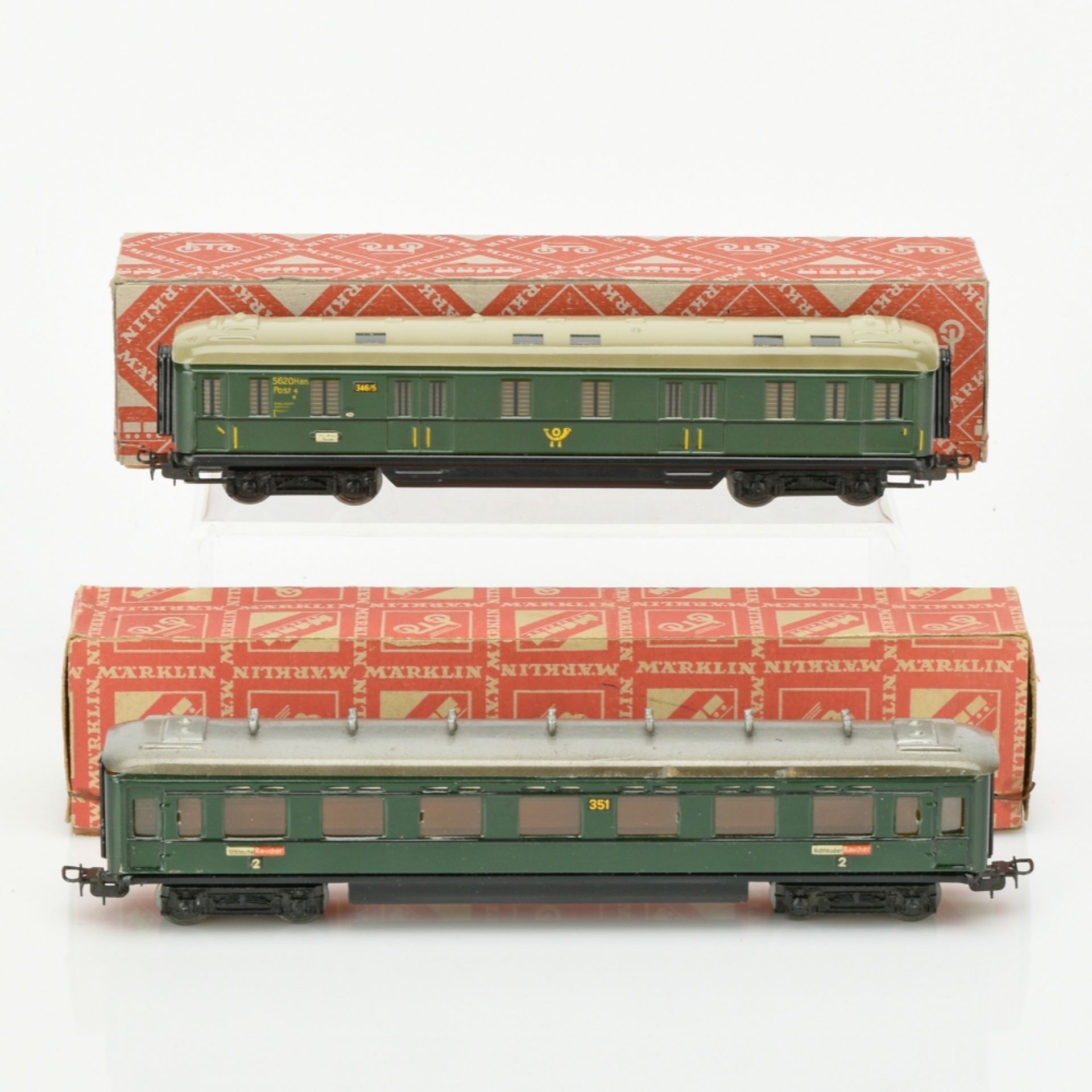Paar D-Zug-Wagen