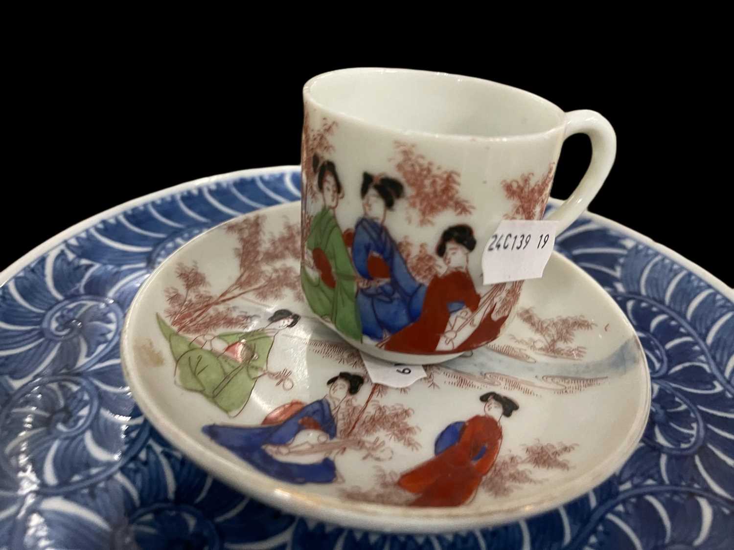 Japanese Ceramics: - Image 3 of 4