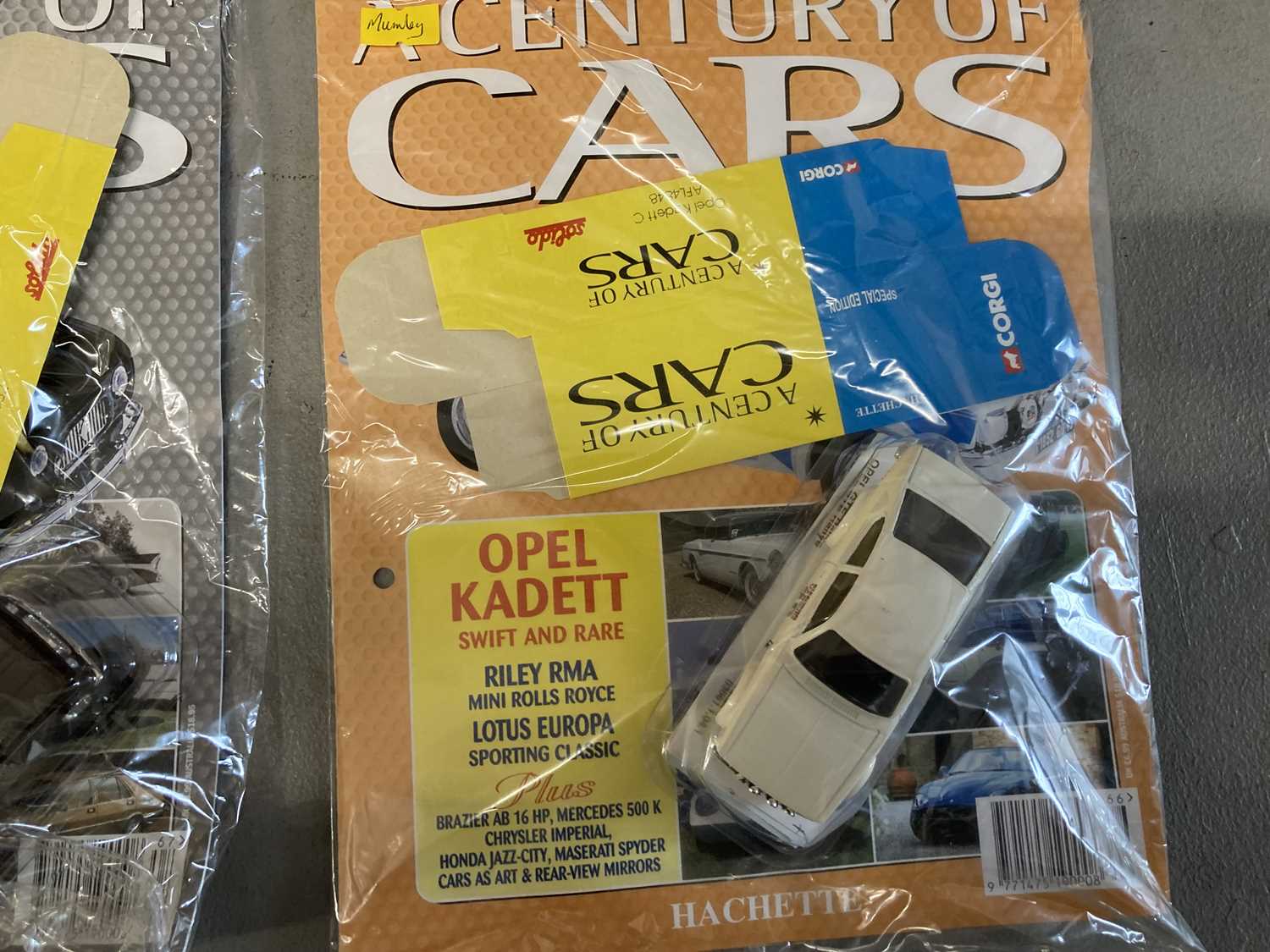 Toys/Games & Magazines: - Image 3 of 5