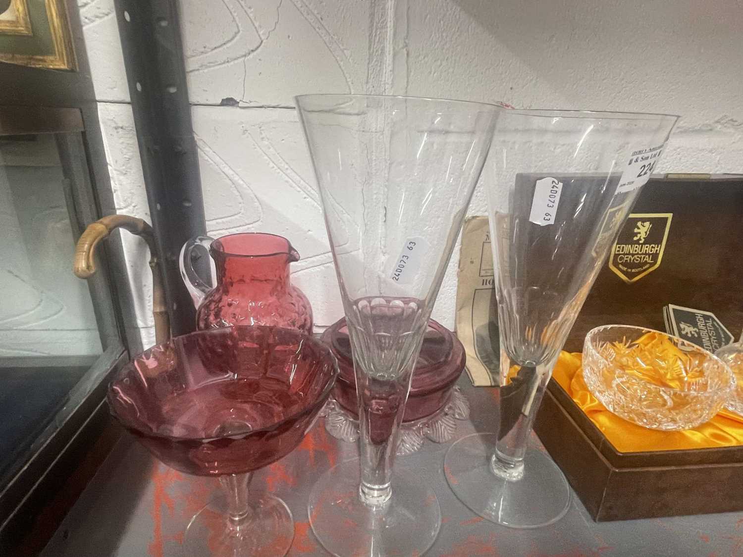 Glassware: - Image 2 of 9