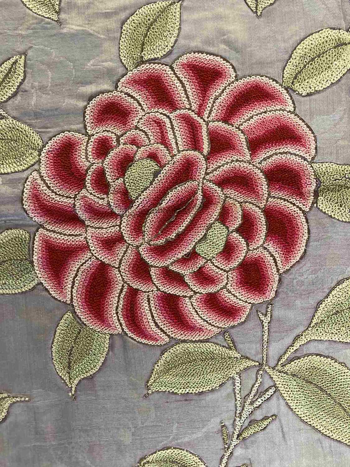 Textiles: - Image 3 of 4