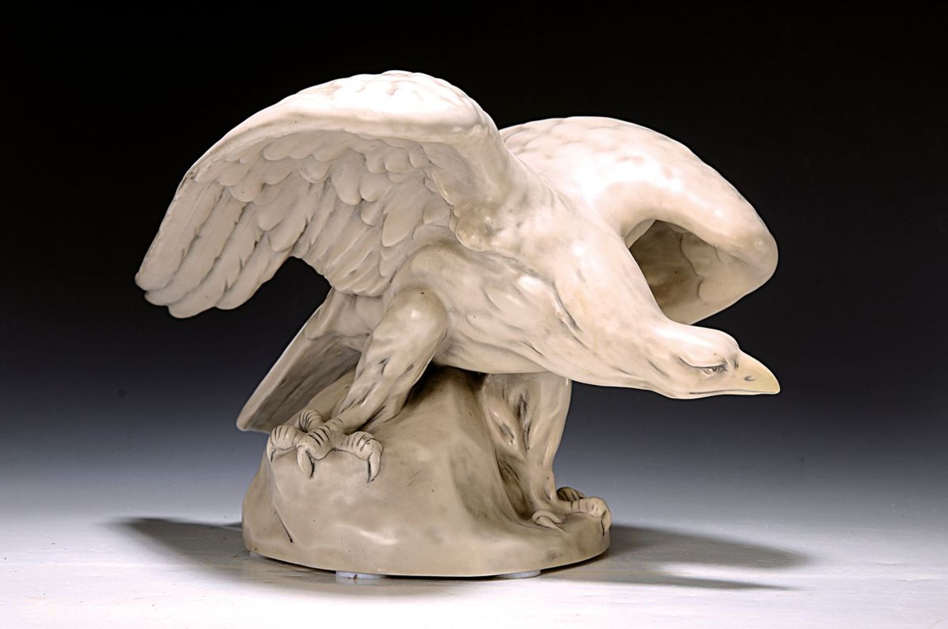 Tierplastik Adler, Royal Dux, Böhmen, Entw. 1940er-Jahre,
