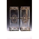 Paar Glasvasen mit Silbermontur, um 1900, farbloses Glas,