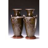 Vasenpaar, Frankreich, signiert Moreau, um 1900/10,