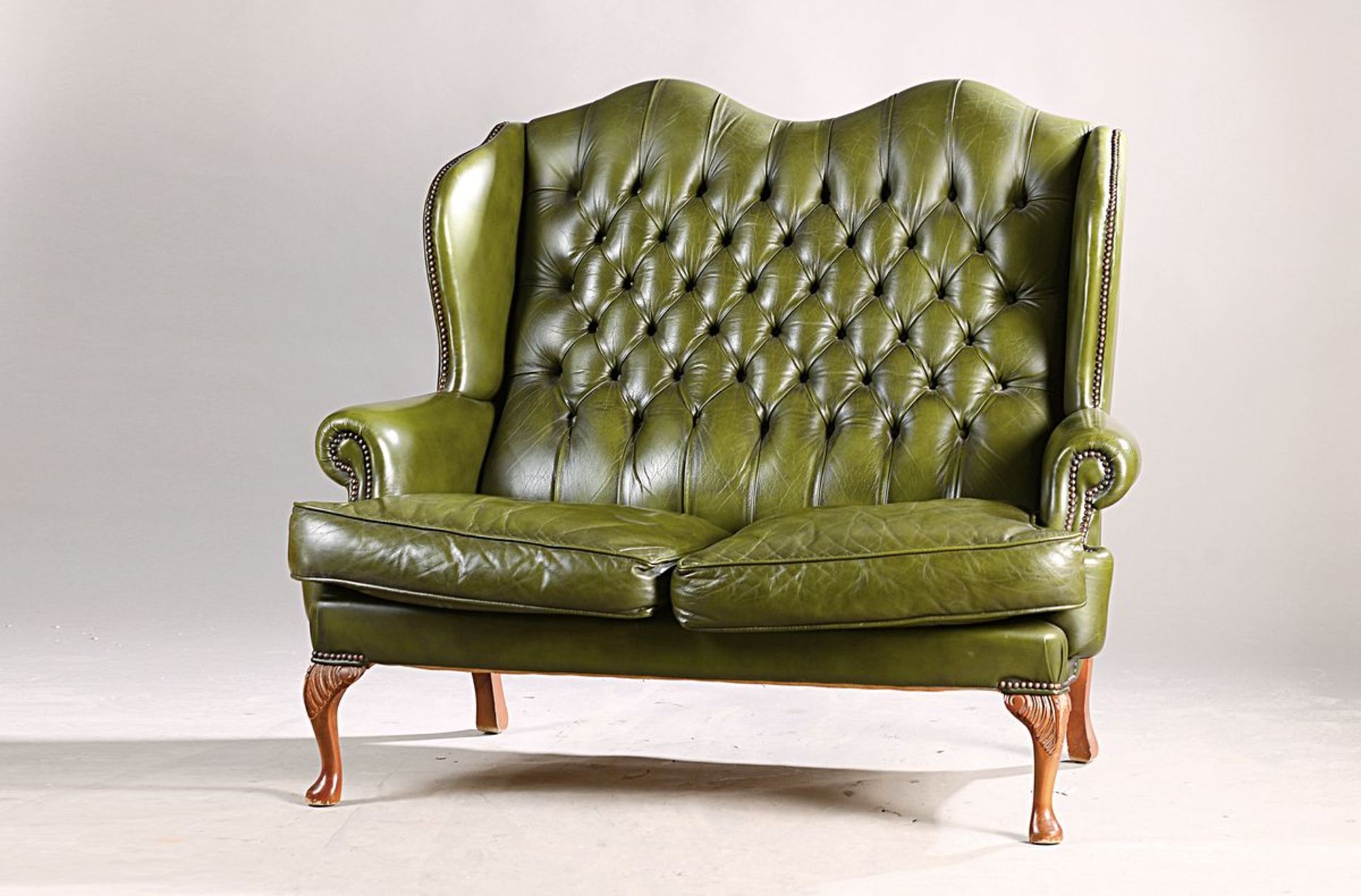 Zweisitzer Sofa, Chesterfield, England, grünes genopptes