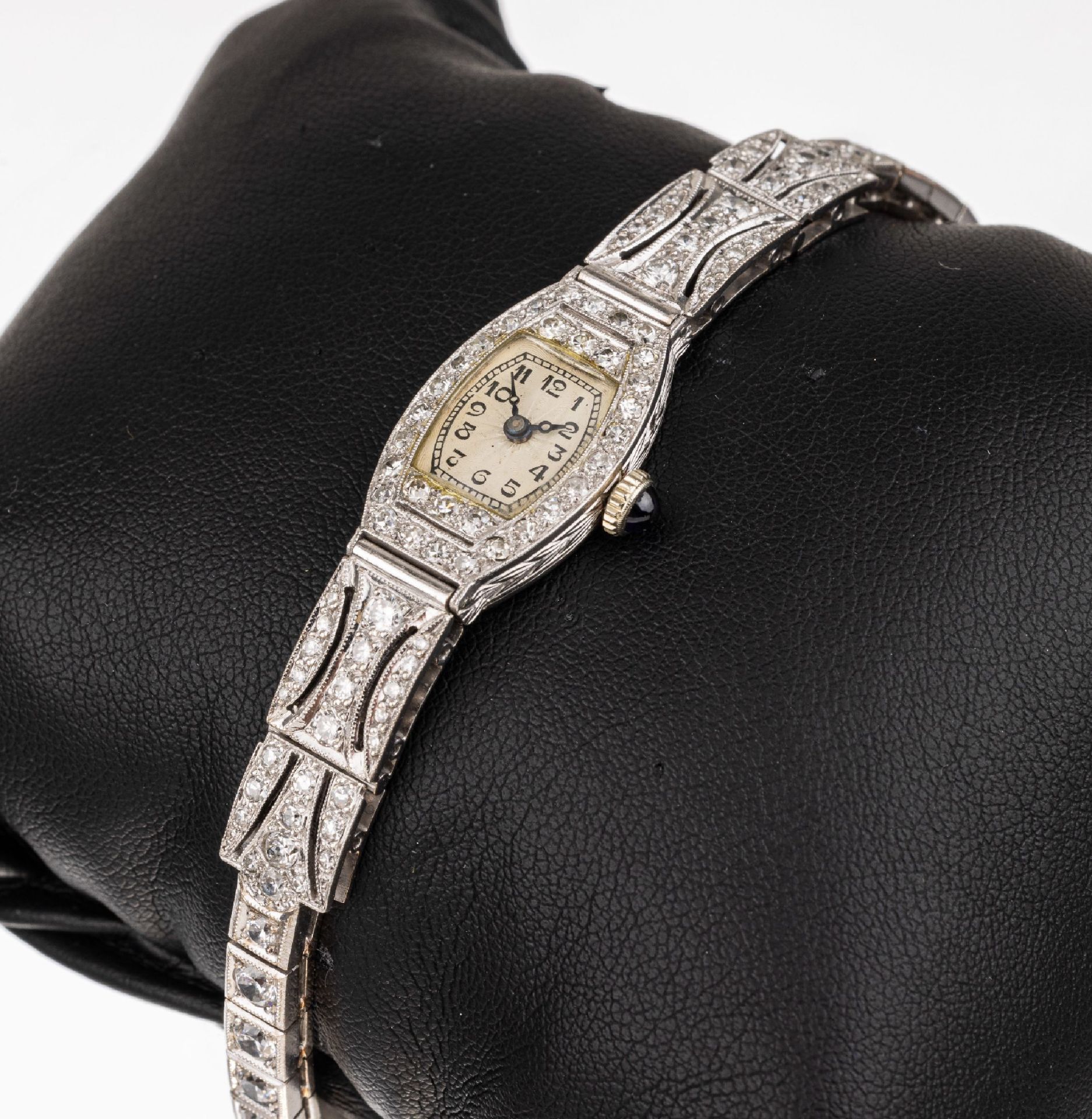 14 kt Gold Art-Deco Diamant Damenarmbanduhr, um 1930,