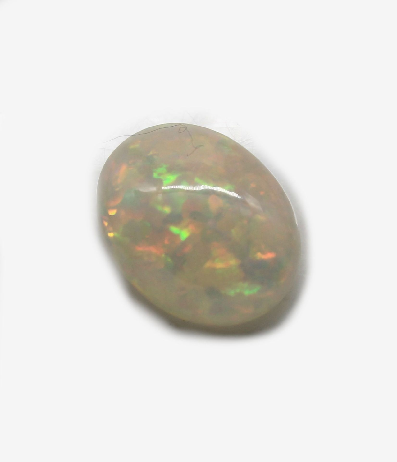 Loser Opal, ca. 10.48 ct, ovaler Cabochon, schönes