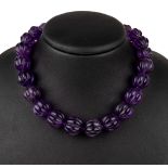 Amethyst-Collier,   Amethystkugeln gerieft ca. 13 mm, L.