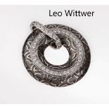 18 kt Gold LEO WITTWER Brillant-Anhänger,   WG 750/000,