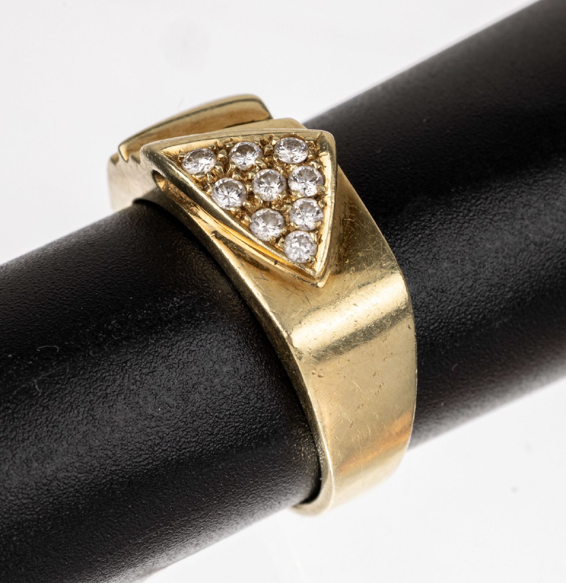 14 kt Gold Brillant-Ring, GG 585/000, 9 Brillanten zus.