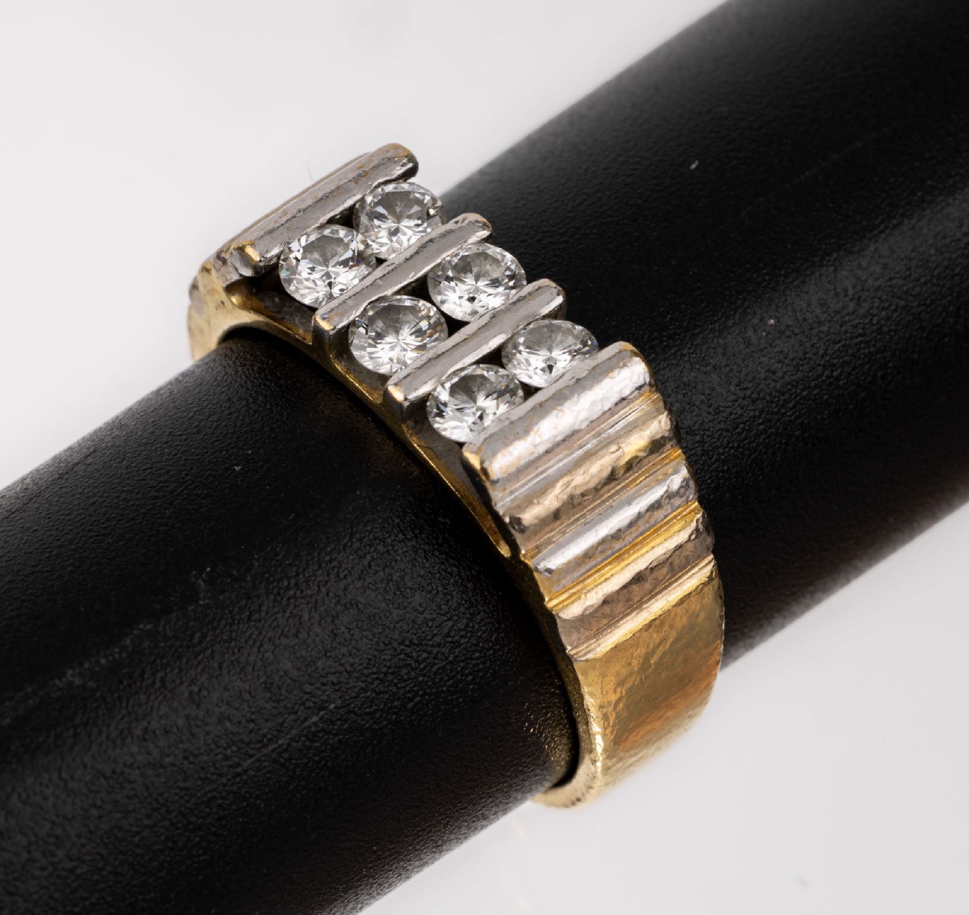 18 kt Gold Brillant-Ring,   GG/WG 750/000, 6 Brillanten