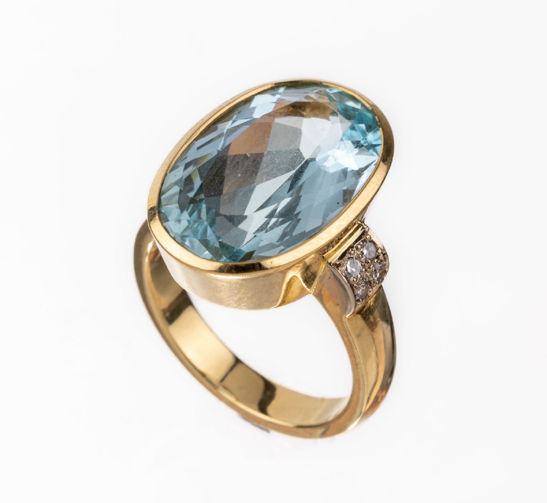 18 kt Gold Aquamarin-Brillant-Ring,   GG 750/000,