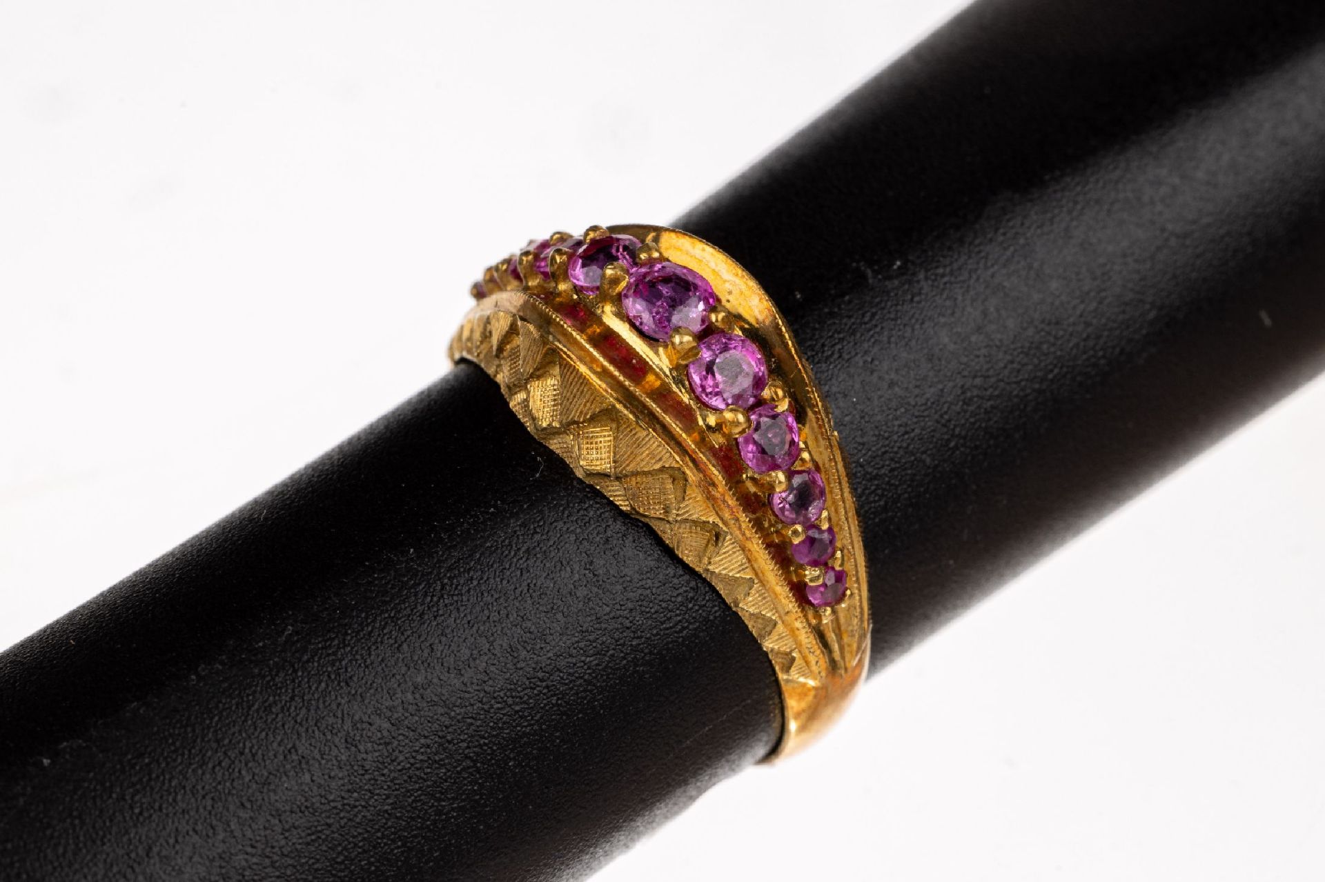 18 kt Gold Saphir-Ring,   GG 750/000, part. sat., 11