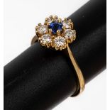 18 kt Gold Brillant-Saphir Ring,   GG 750/000, mittig mit