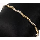 14 kt Gold Armband, GG/WG 585/000, gewellteForm, L. ca.