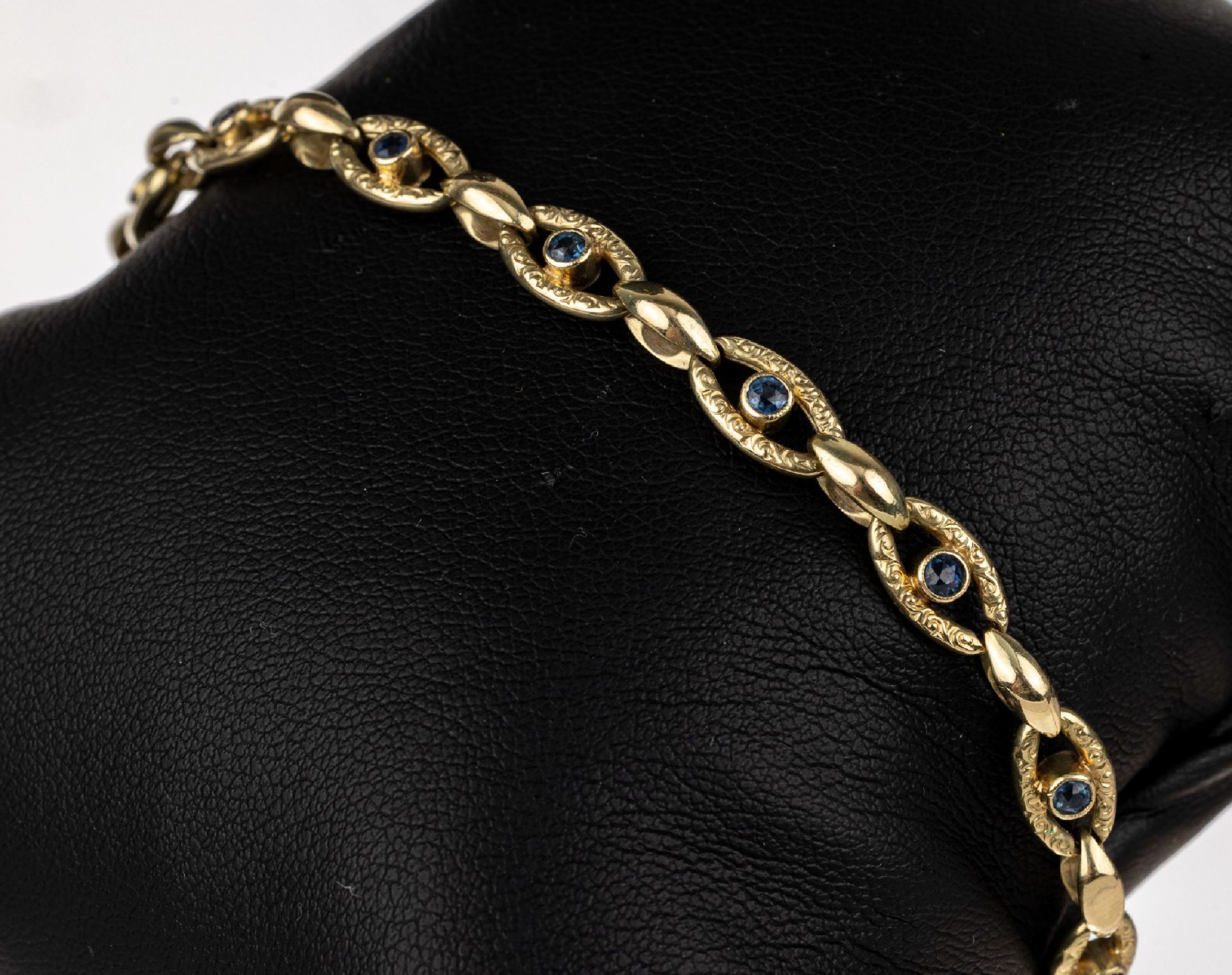 14 kt Gold Saphir-Armband,   GG 585/000, kl. rundfacett.