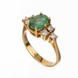 18 kt Gold Smaragd-Brillant-Ring, GG 750/000, mittig