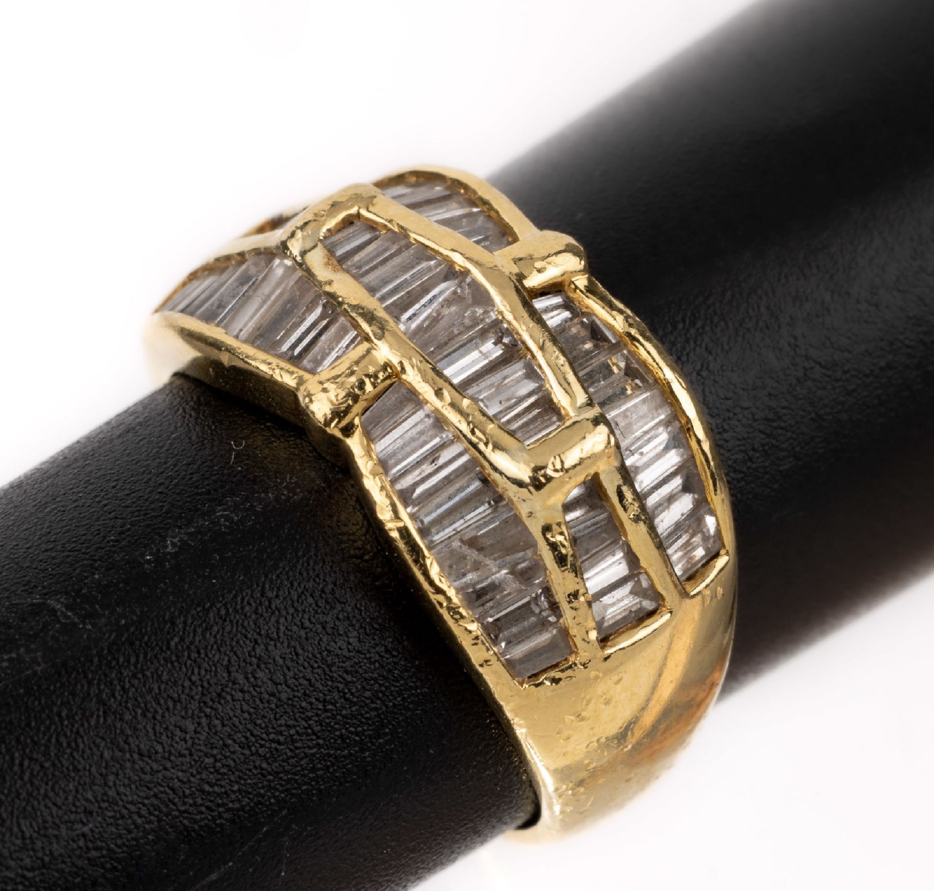 18 kt Gold Diamant Ring,   GG 750/000, bes. mit 48