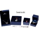 Konvolut 5 Teile Swarovski-Modeschmuck:   3 Anhänger, 1