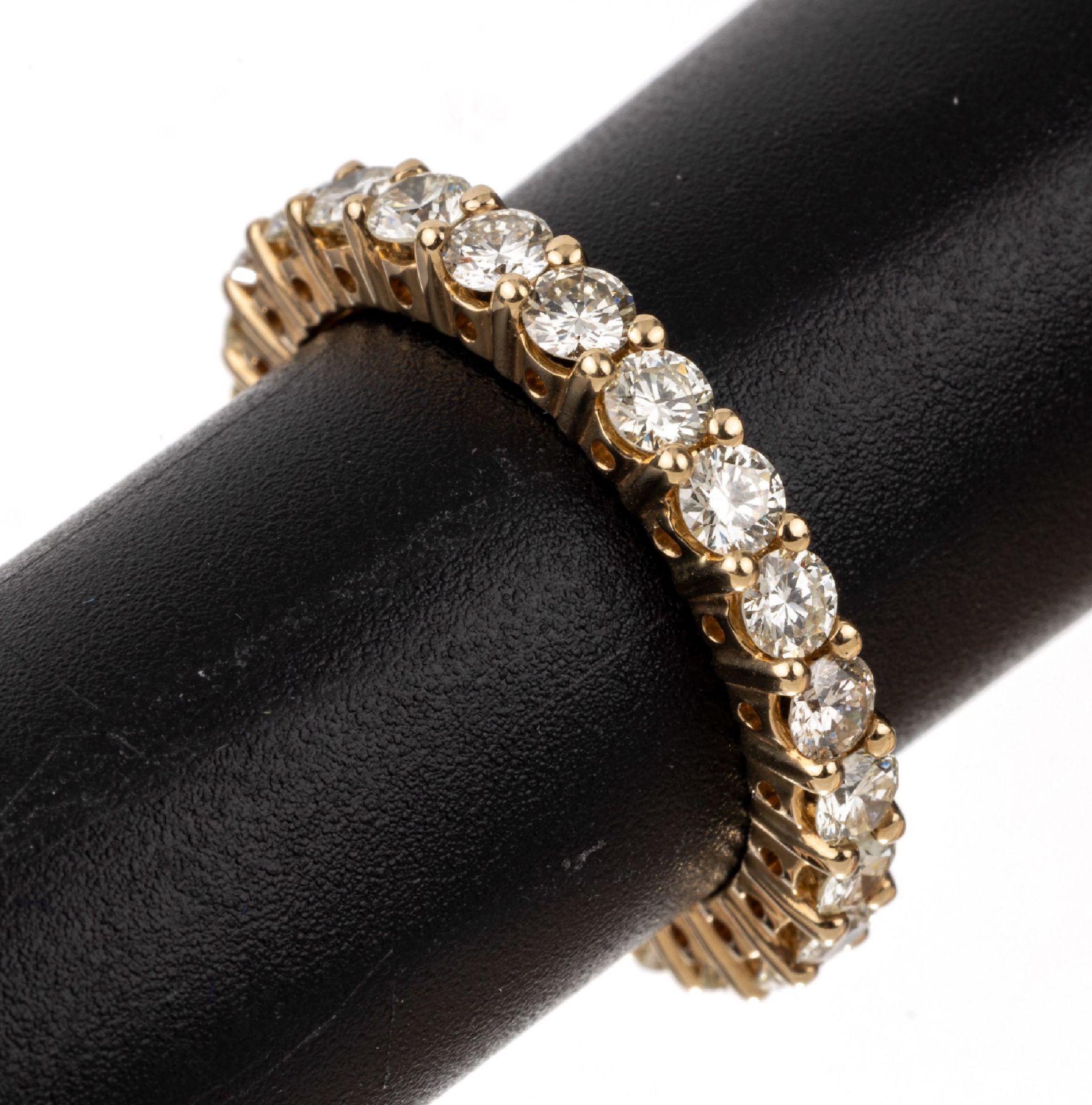 14 kt Gold Brillant-Ring,   GG 585/000, 24 Brillanten zus.