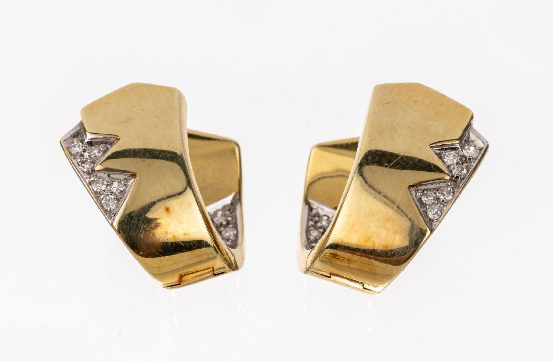 Paar 14 kt Gold Diamant-Ohrcreolen,   GG 585/000, 18