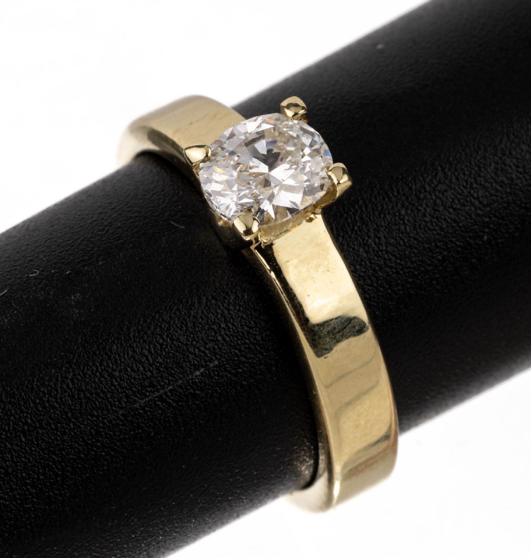 14 kt Gold Diamant-Ring,   GG 585/000, oval facett.