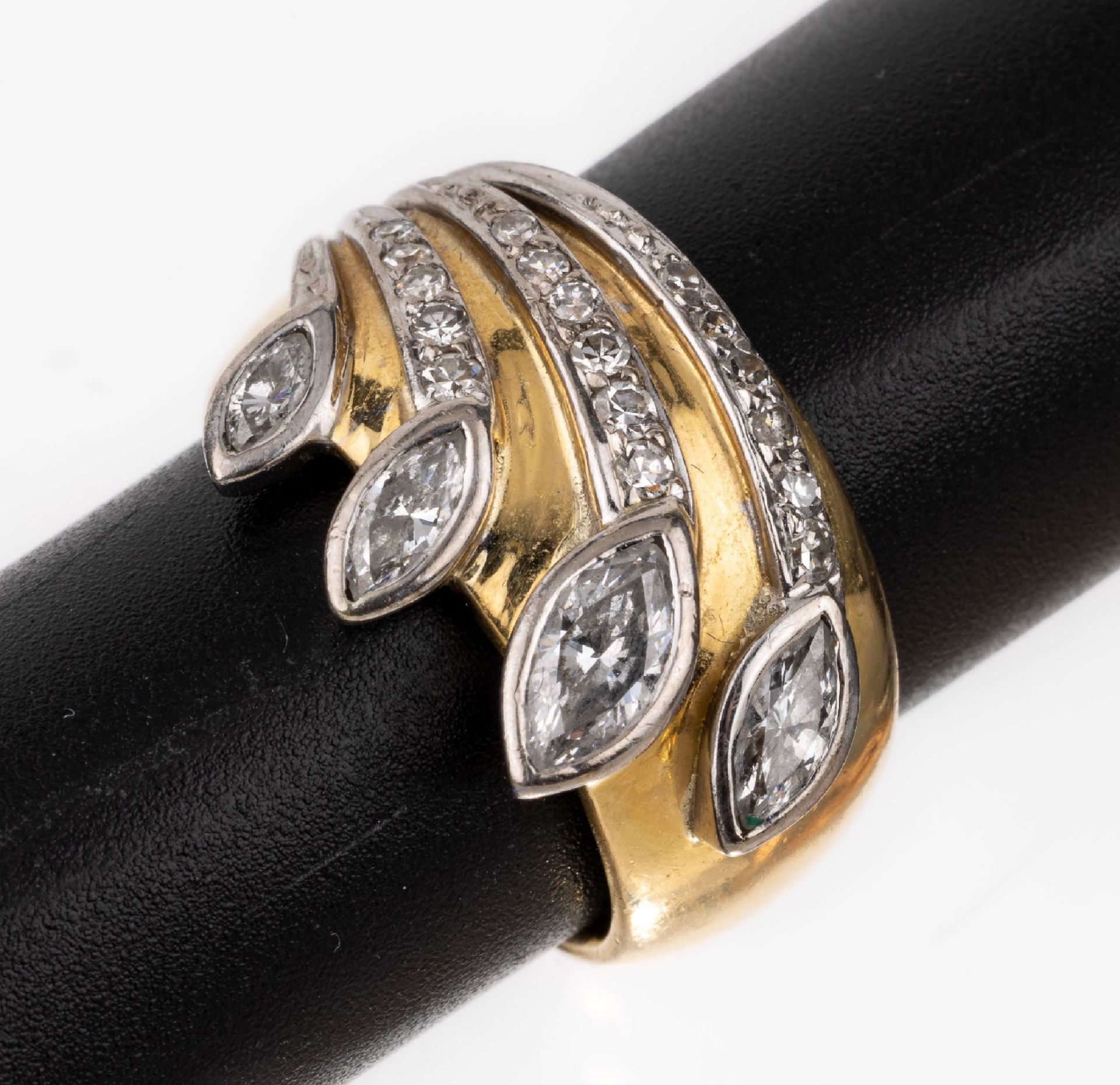 Ausgefallener 18 kt Gold Diamant-Ring,   GG/WG 750/000,