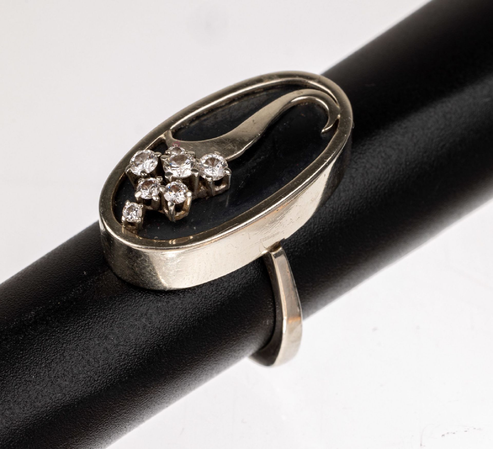 14 kt Gold Hämatit-Brillant-Ring,   WG 585/000, ovale