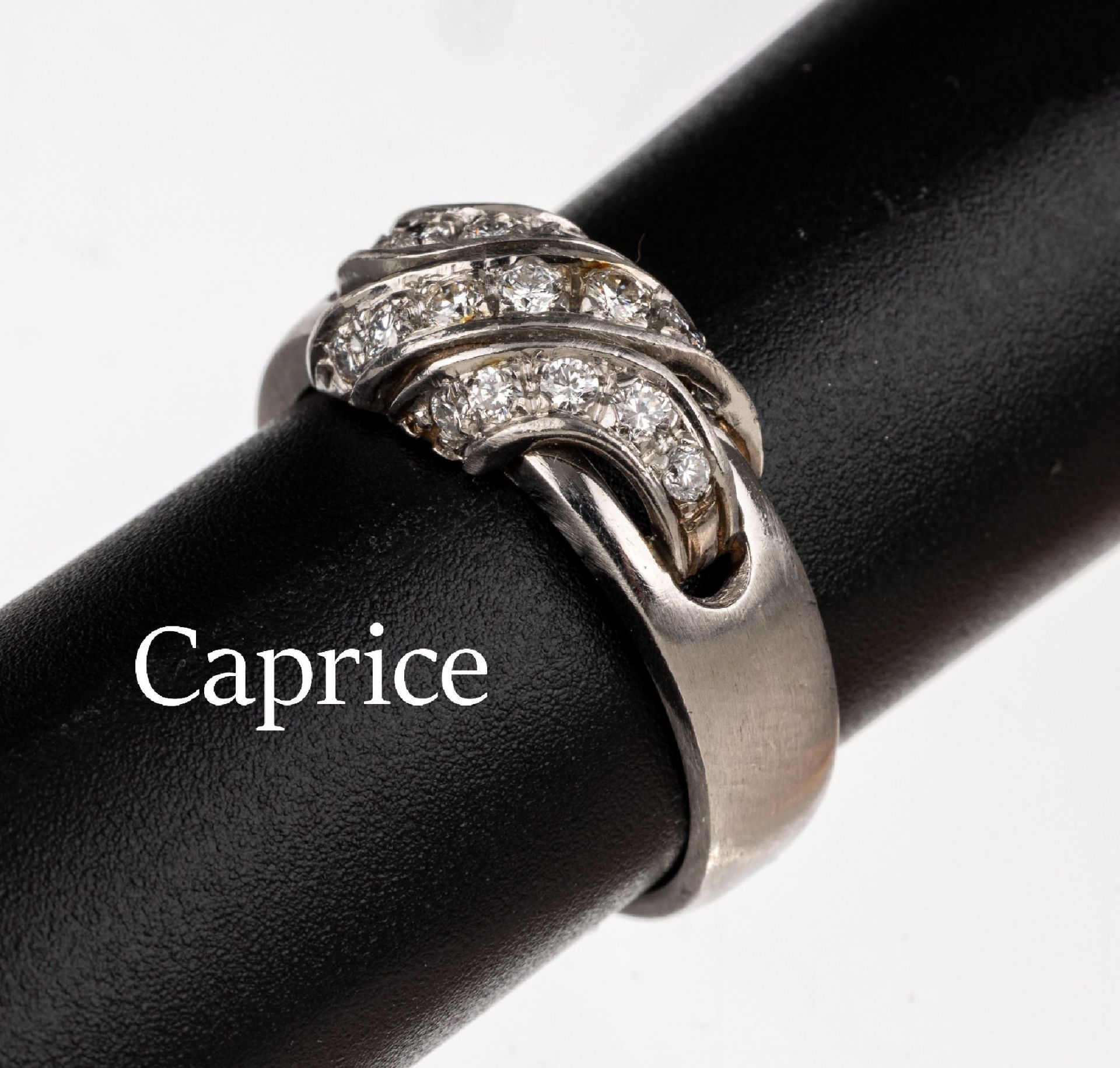 CAPRICE Platin Brillant-Ring,   16 Brillantenzus. ca. 0.35